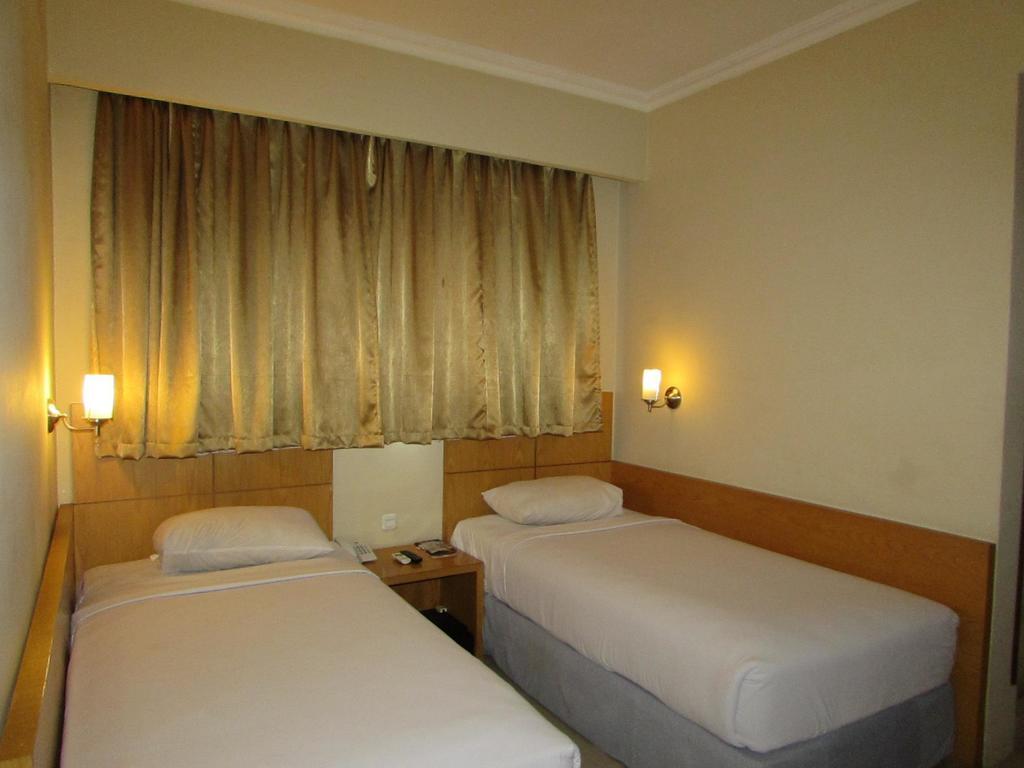 Hotel Wisata Palembang Room photo