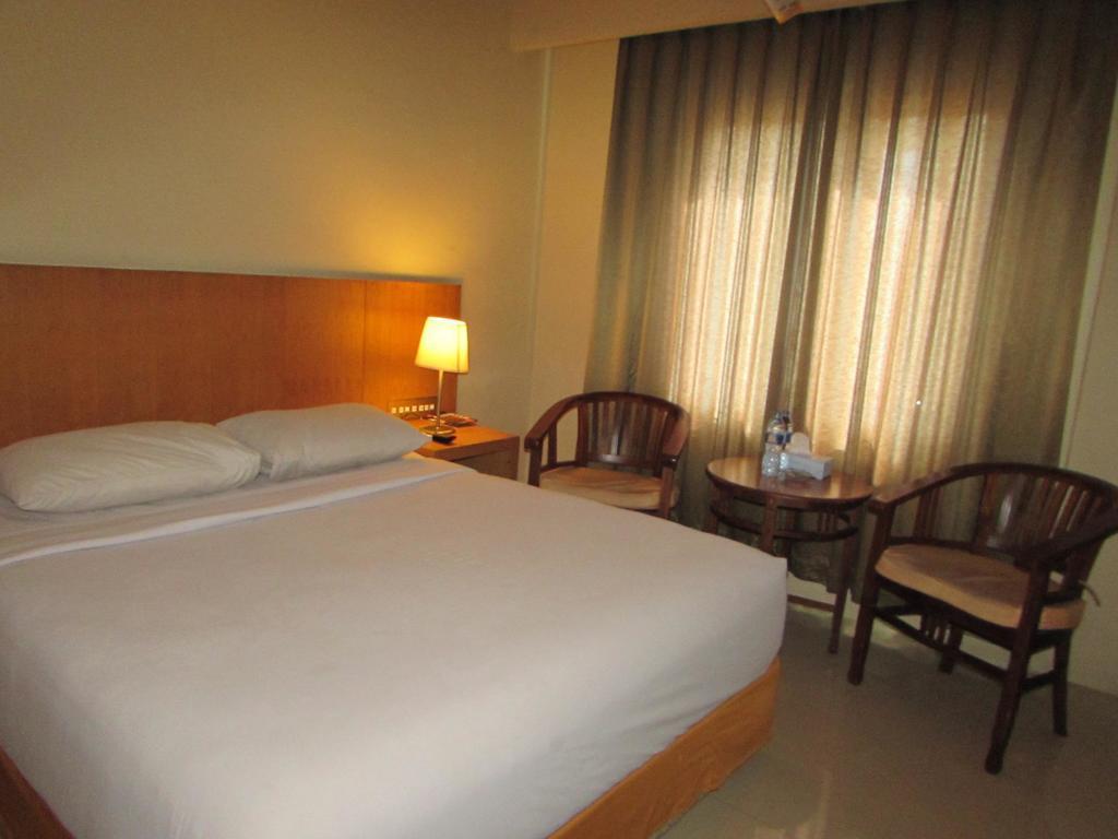 Hotel Wisata Palembang Room photo